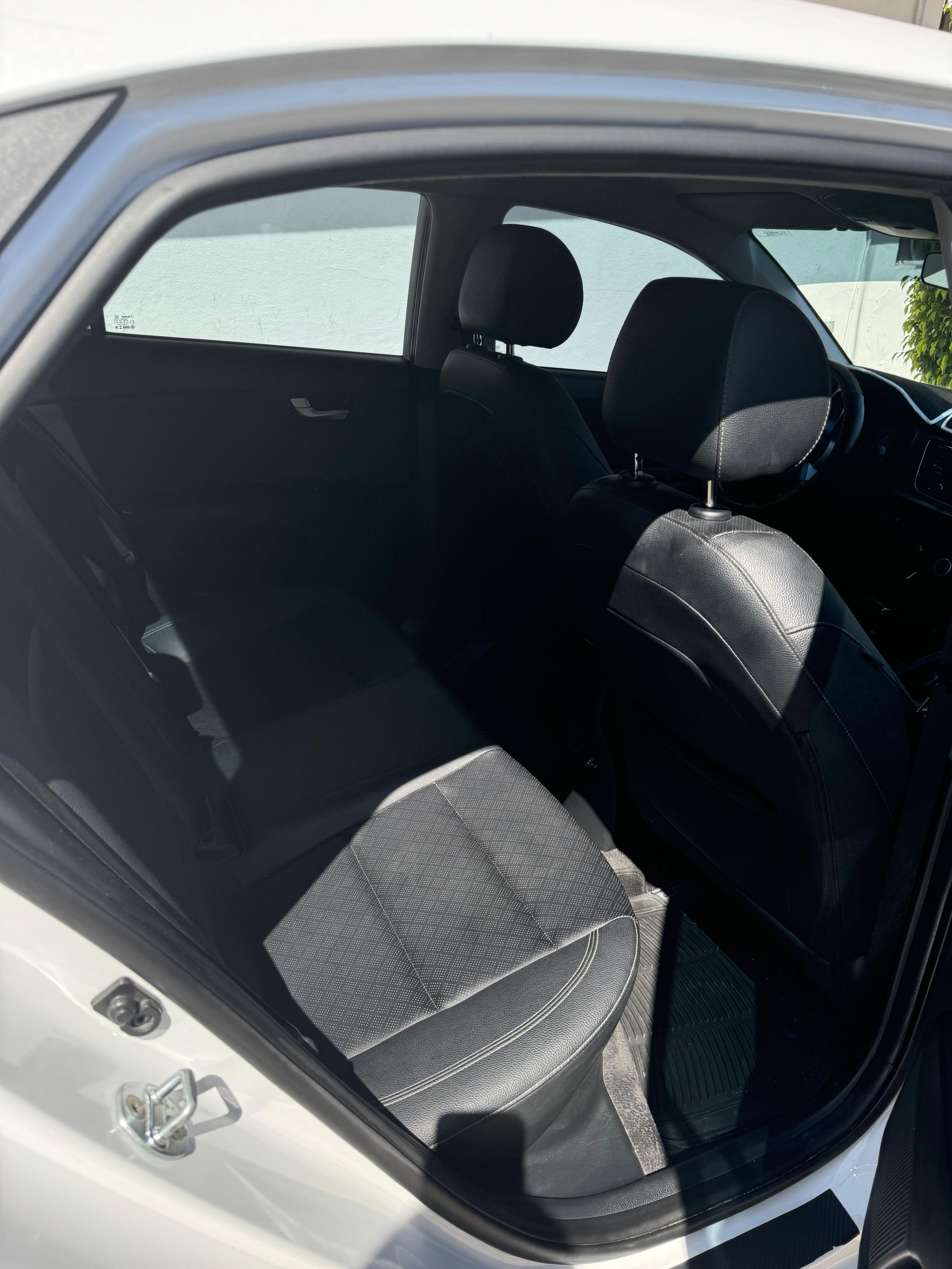 Kia Rio 2021 interior view