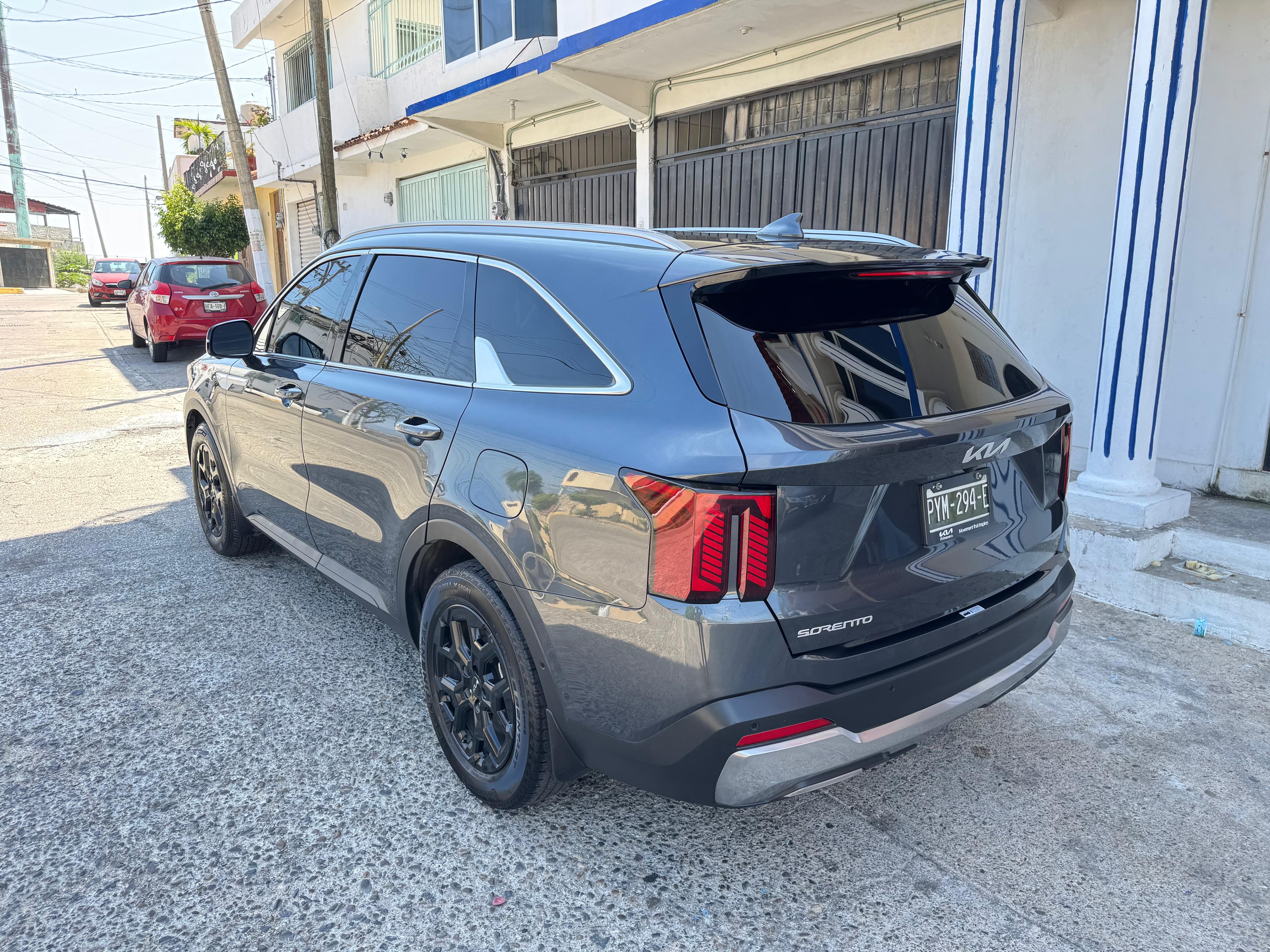 Kia Sorento rear view