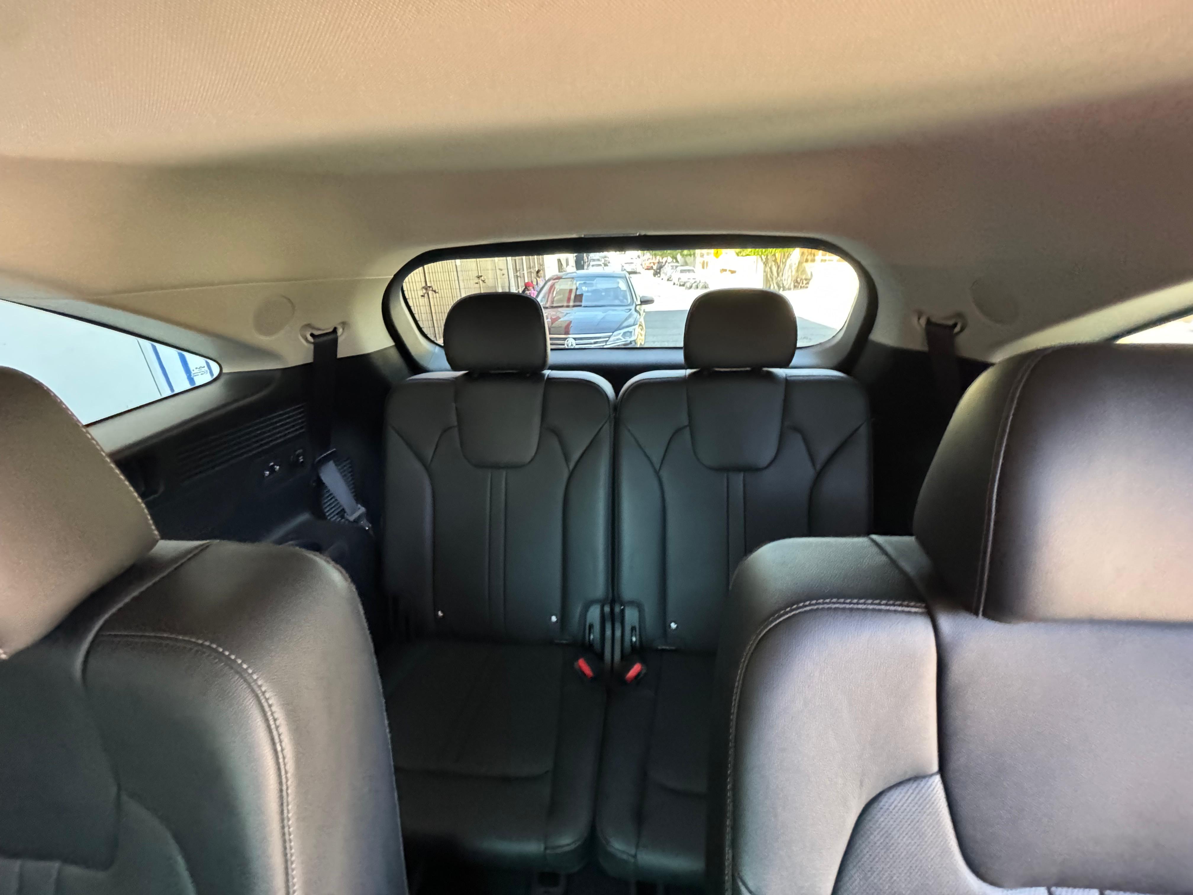 Kia Sorento rear view