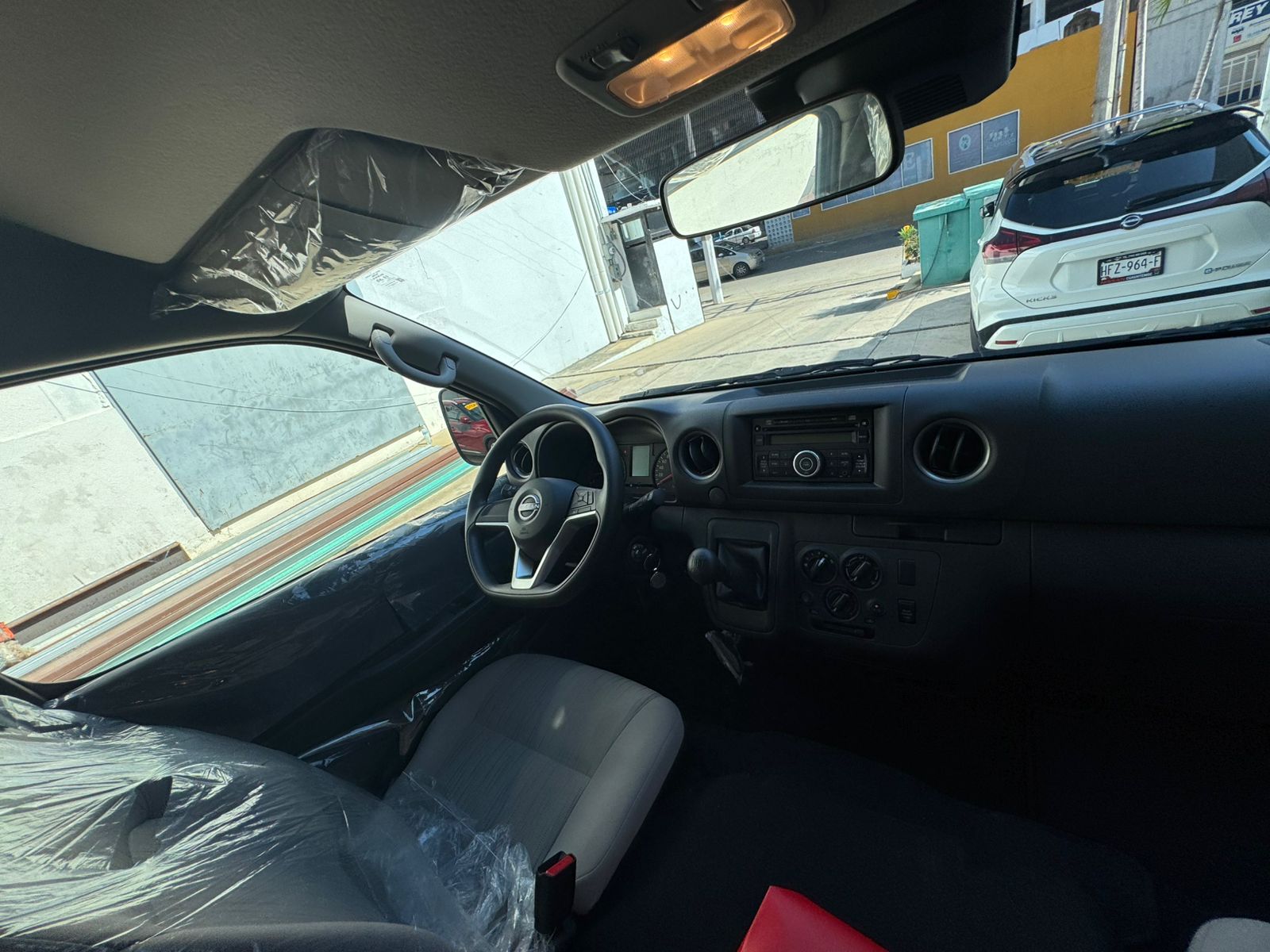 Nissan Urvan 2024 cargo area